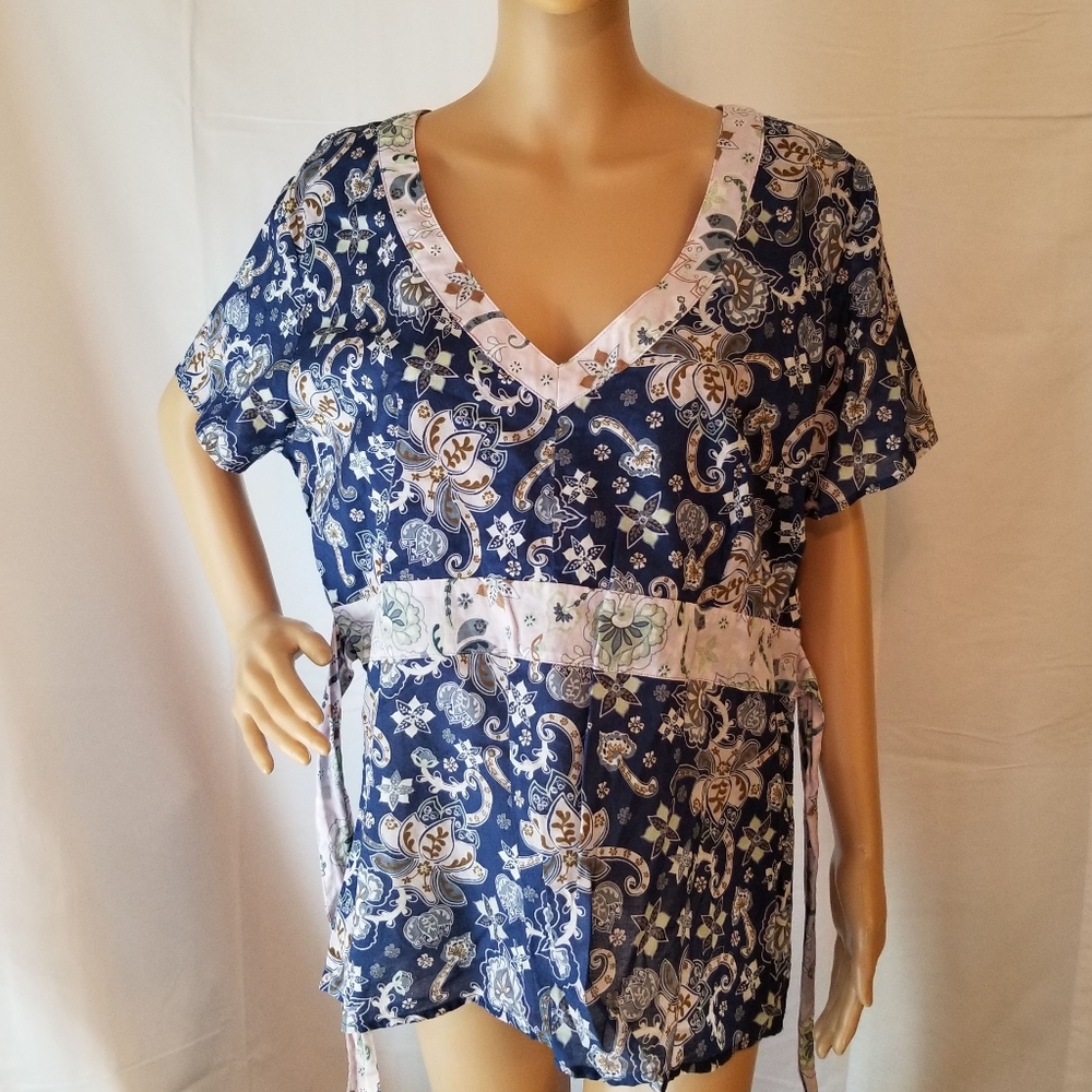 Old‎ navy blue floral blouse top waist Tie XXL